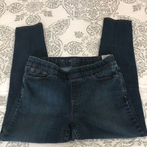 Levi’s pull on jeans